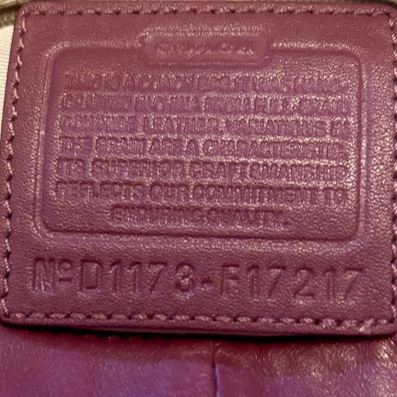 Coach Coach F17217 Hampton Baguette Sufflette - Picture 7 of 7